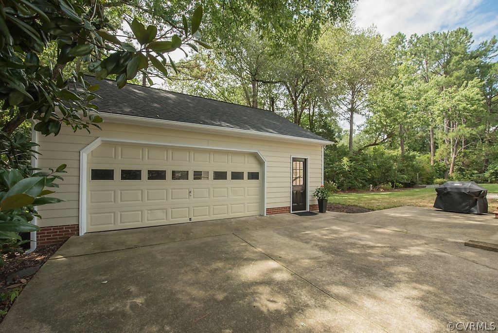 1608 Harborough Road Henrico, VA 23238 - Photo 4 of 20 28' x 24' Detached Garage. New Roof on House & Ga
