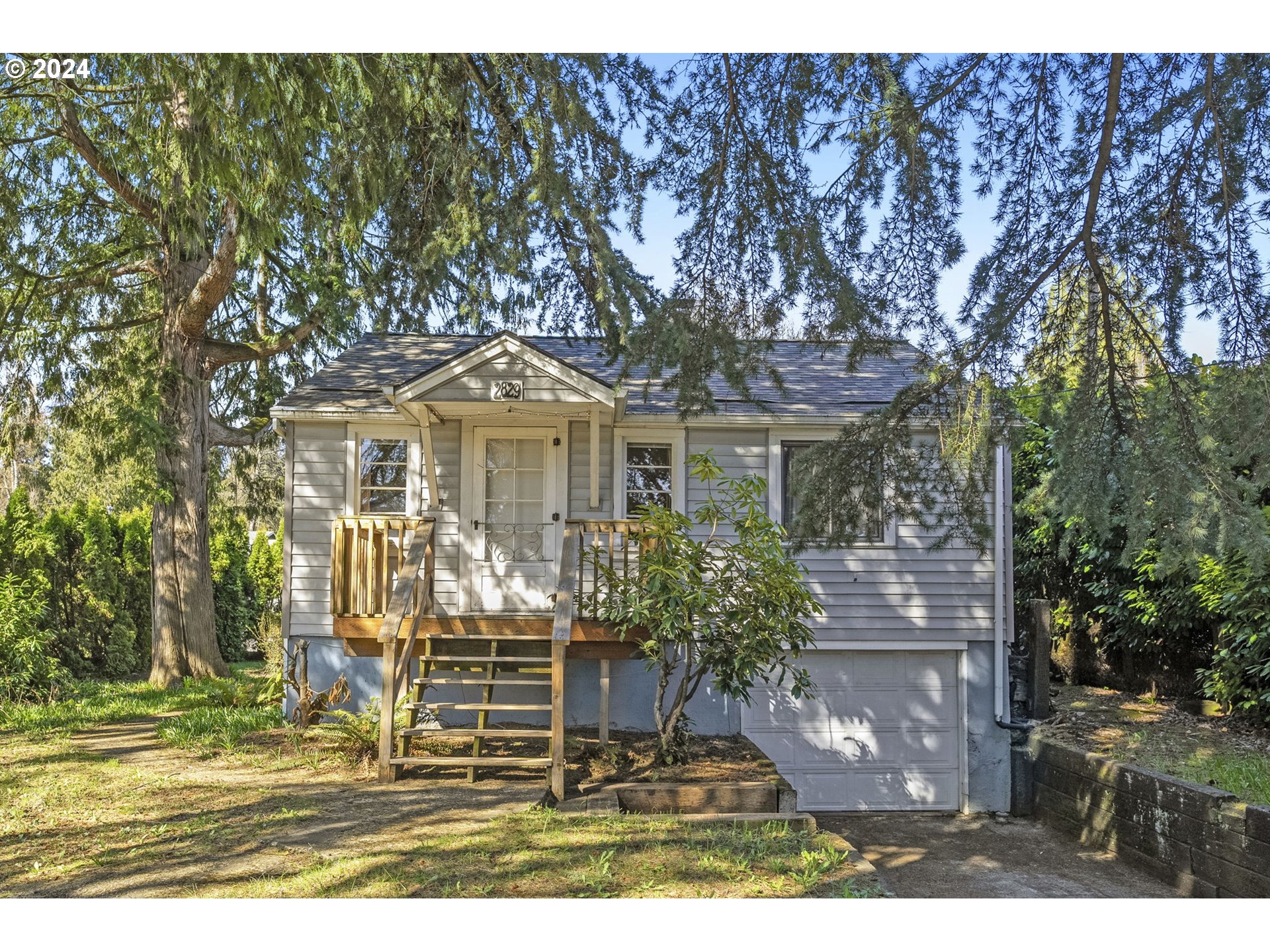 2829 Southwest Spring Garden Street Portland, OR 97219 - Photo 1 of 31 Gallery Image 1