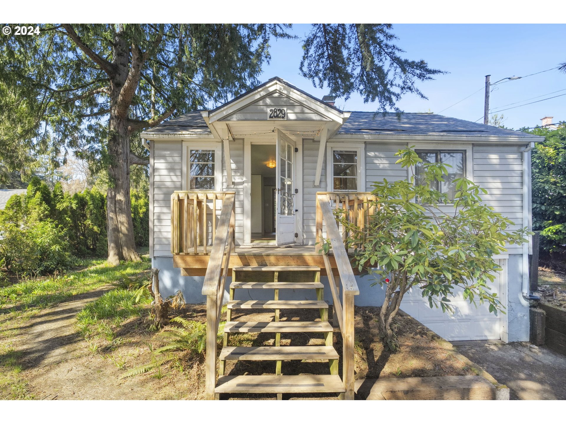 2829 Southwest Spring Garden Street Portland, OR 97219 - Photo 5 of 31 Gallery Image 5
