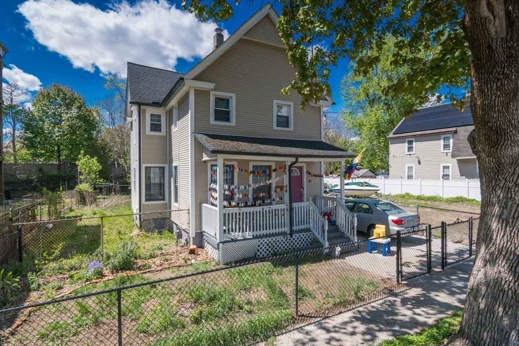 32 Randall Place Springfield, MA 01108 - Photo 4 of 34