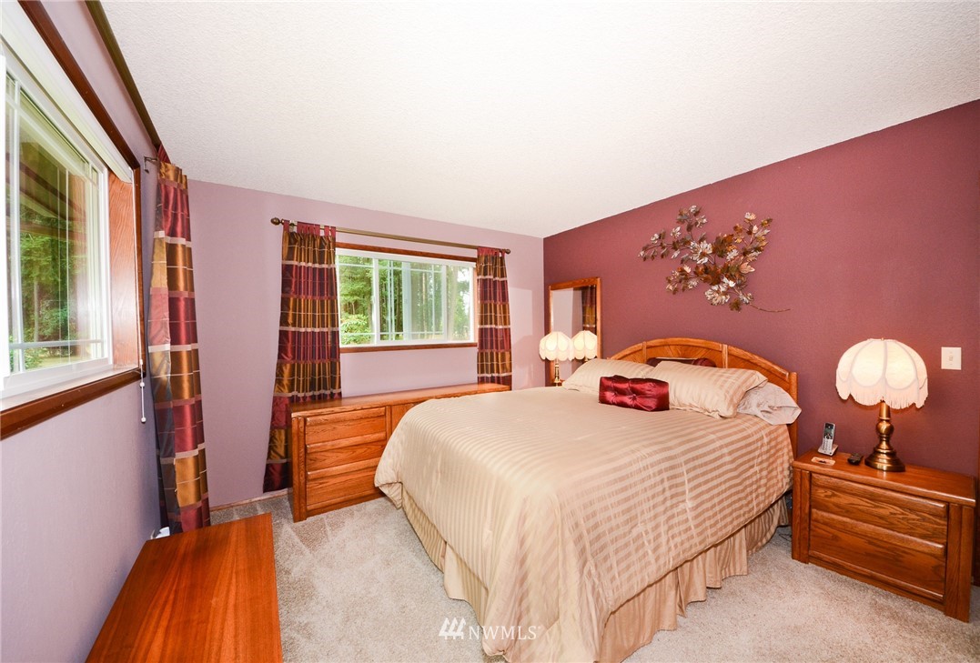 8217 173rd Avenue Southwest Rochester, WA 98579 - Photo 9 of 22