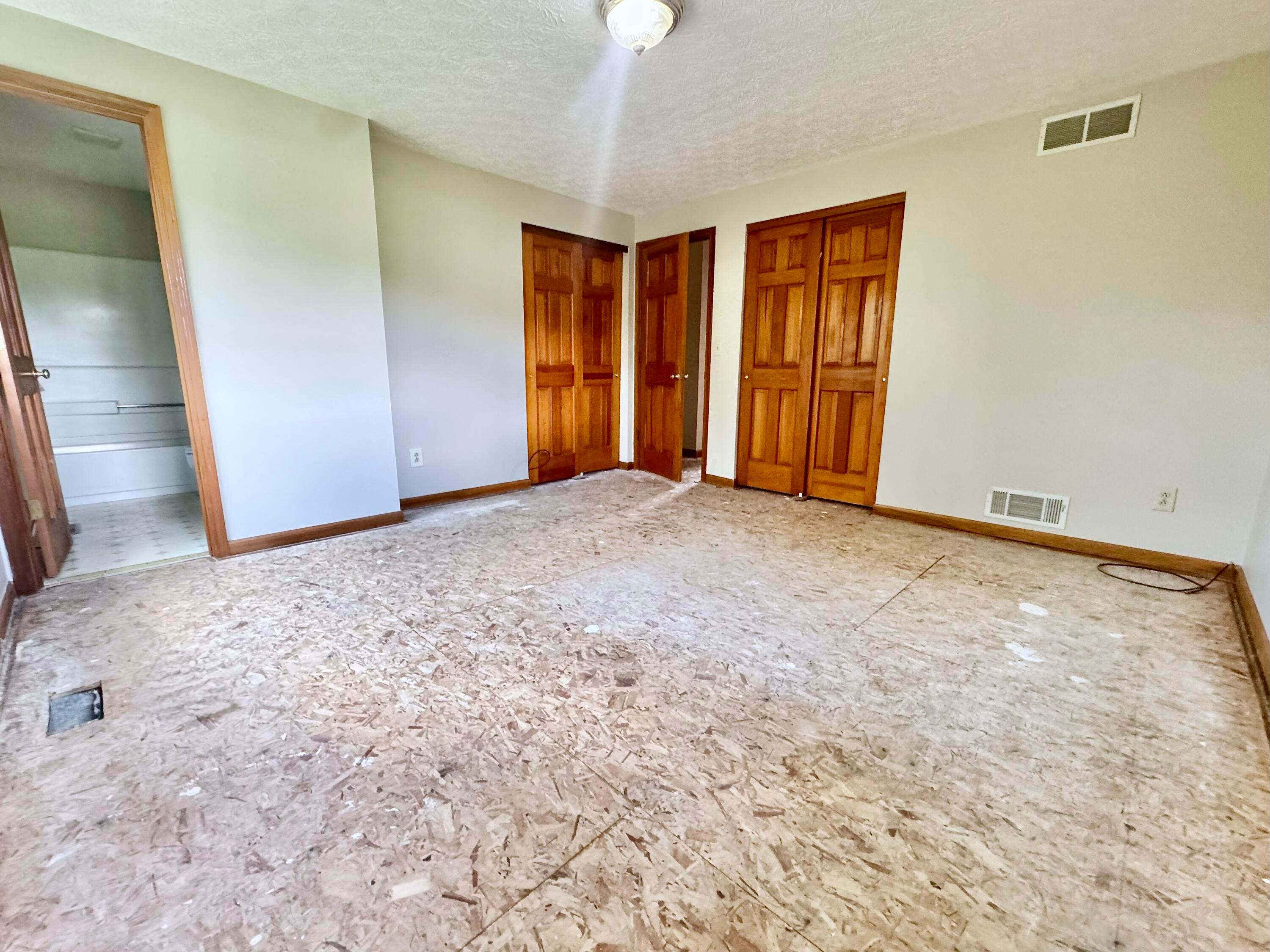 5275 Harlem Road Galena, OH 43021 - Photo 14 of 21 16