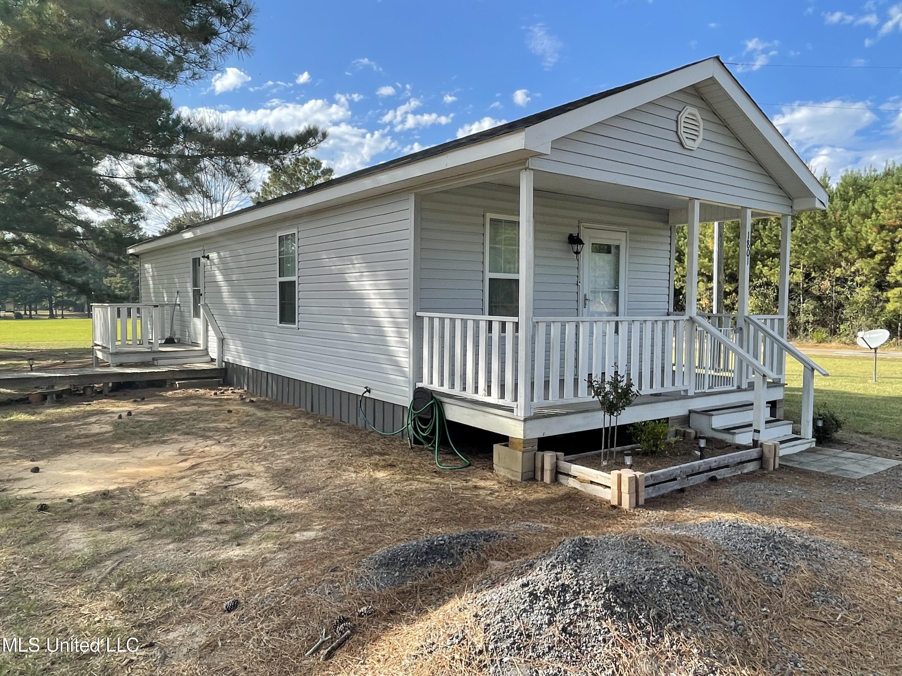 1801 Denson Road Morton, MS 39117 - Photo 2 of 15 5D911A40-5F4A-448D-B33B-99847DC2D58C