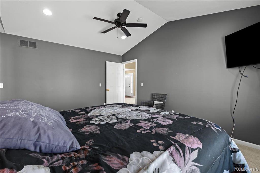26037 Mariners Point Chesterfield, MI 48051 - Photo 12 of 31