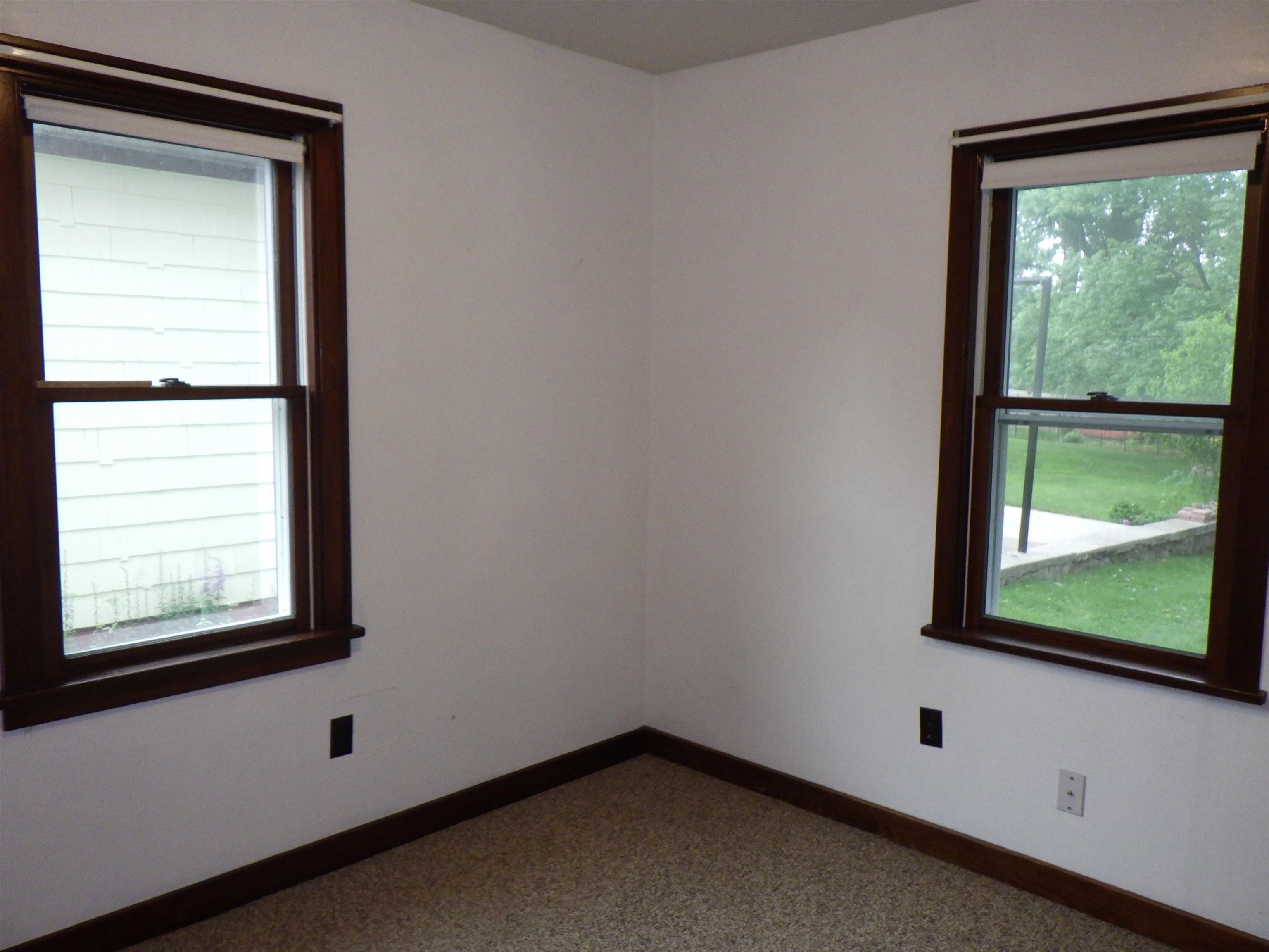 89 Torrey Street Clintonville, WI 54929 - Photo 5 of 13