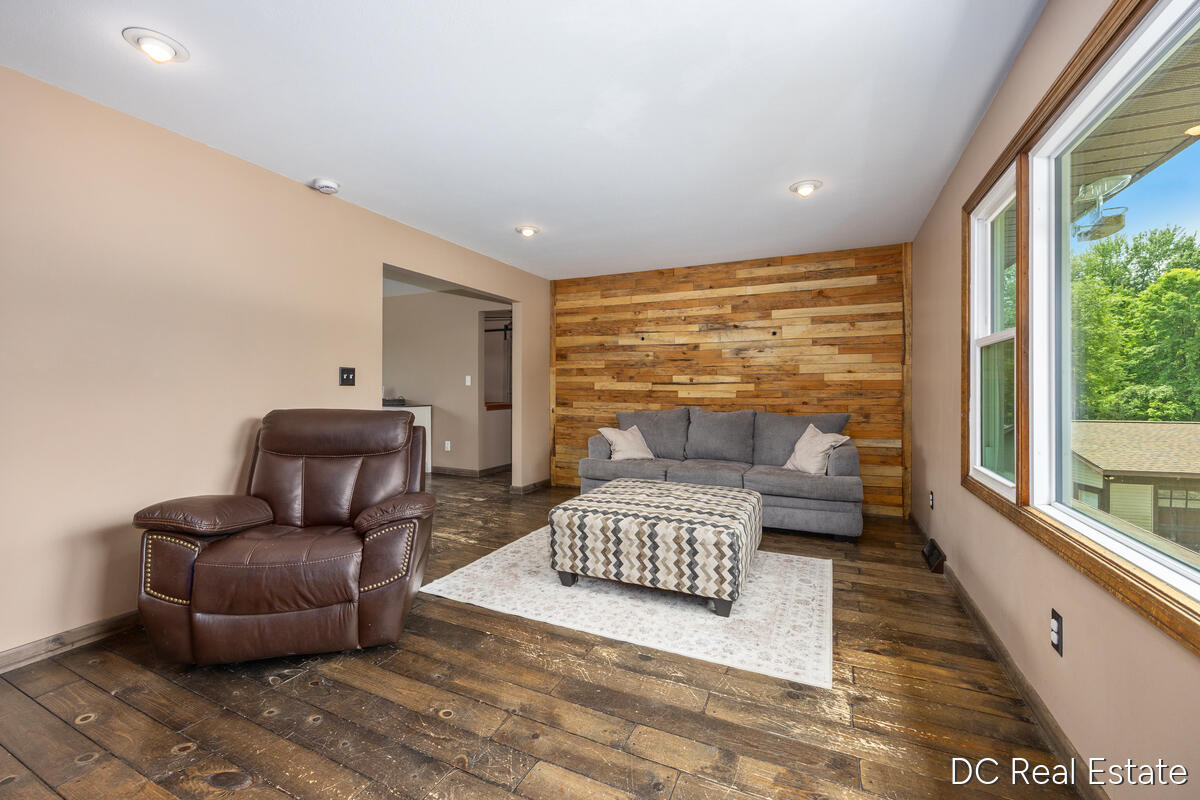 15721 West Almy Road Howard City, MI 49329 - Photo 4 of 35 15721-W-Almy_006