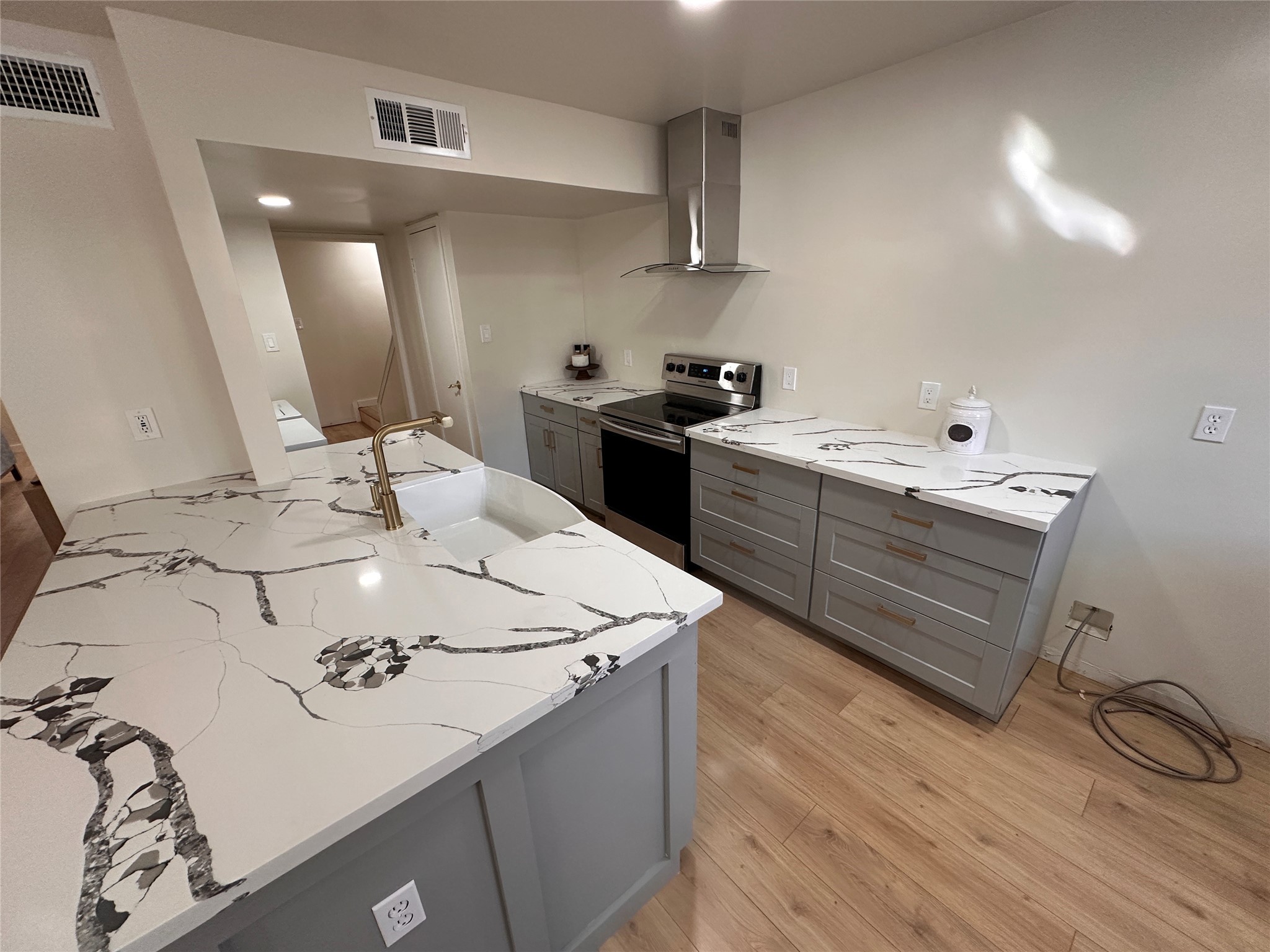 14226 Misty Meadow Lane Houston, TX 77079 - Photo 11 of 34 Kitchen completed remodeled