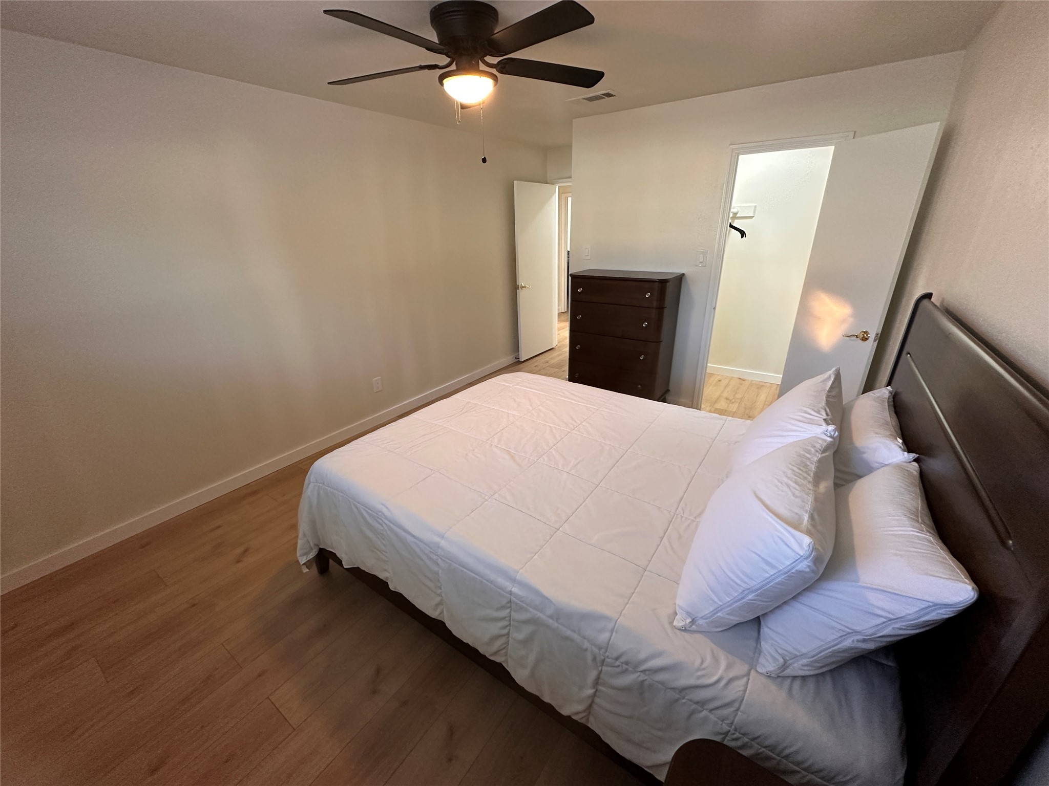 14226 Misty Meadow Lane Houston, TX 77079 - Photo 22 of 34 2nd bedroom