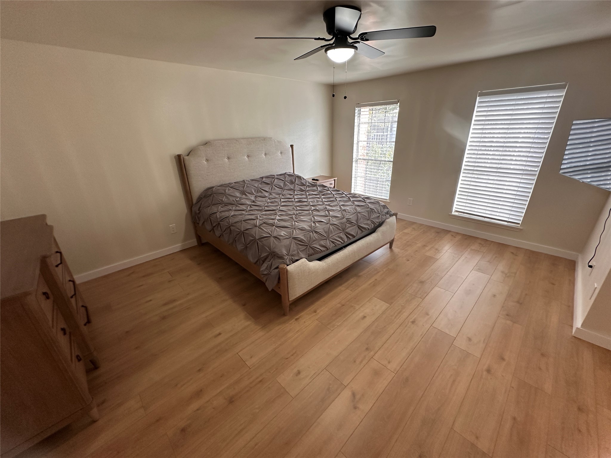 14226 Misty Meadow Lane Houston, TX 77079 - Photo 25 of 34 Primary bedroom