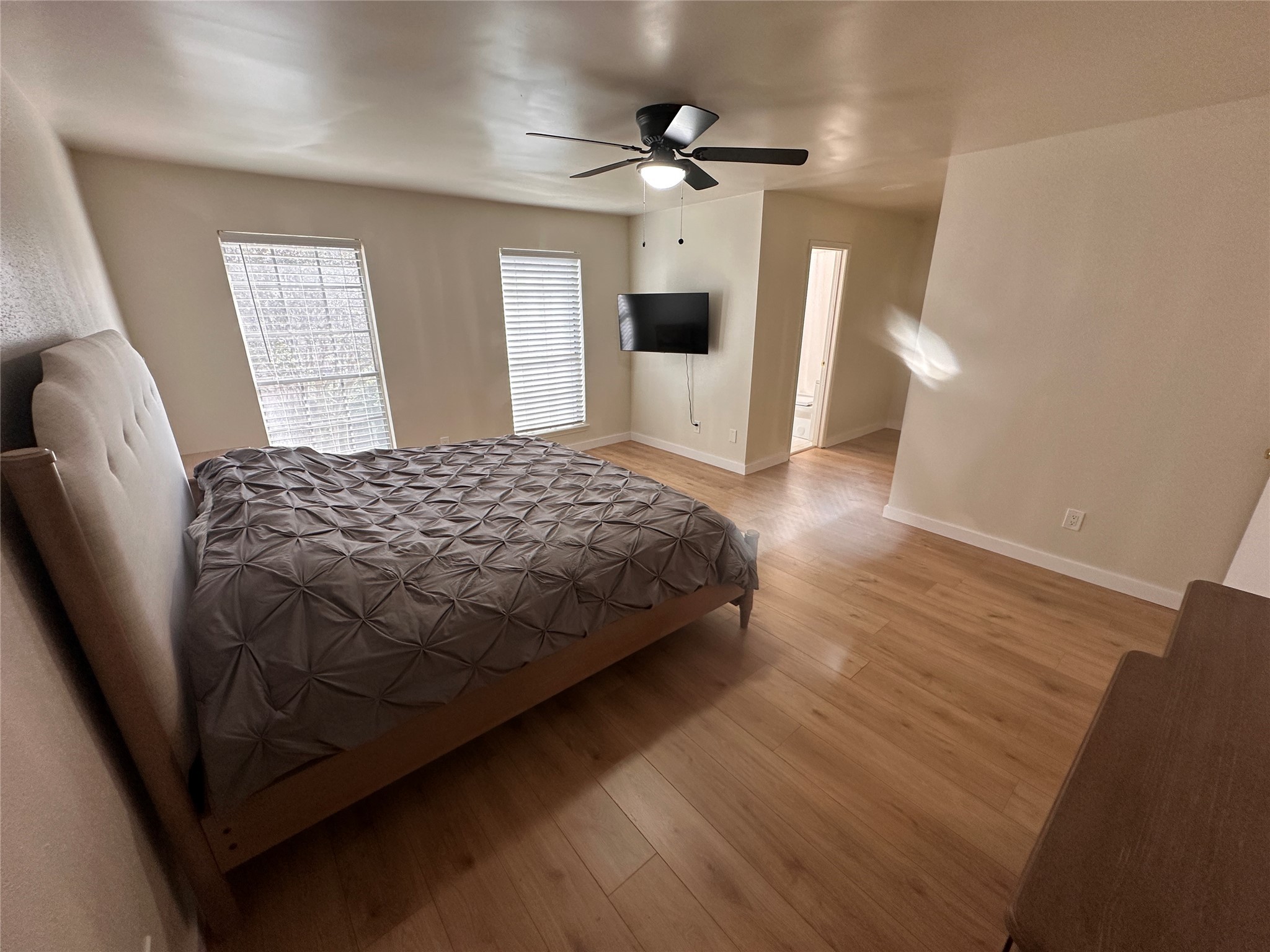 14226 Misty Meadow Lane Houston, TX 77079 - Photo 26 of 34 Primary bedroom