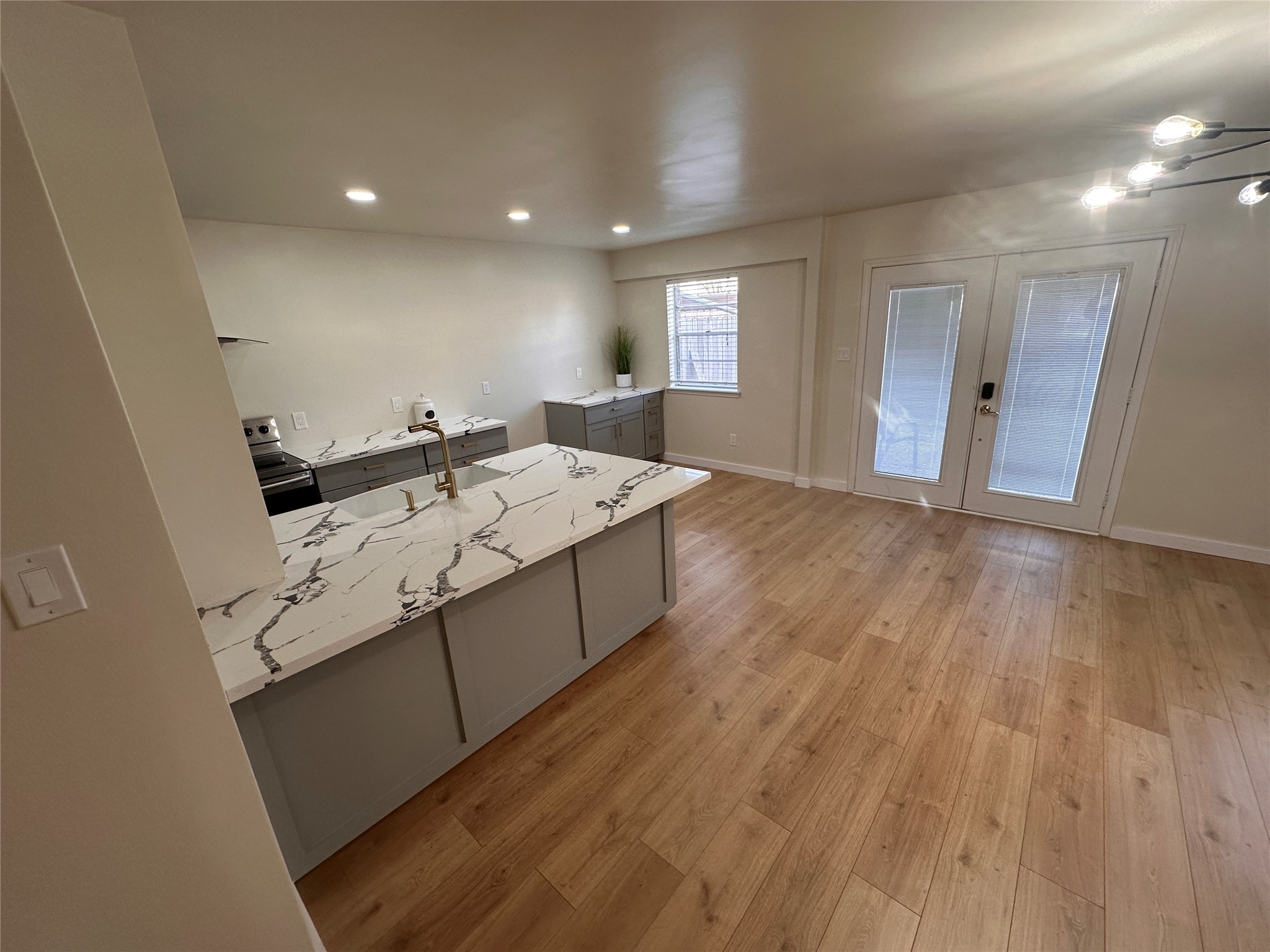 14226 Misty Meadow Lane Houston, TX 77079 - Photo 9 of 34