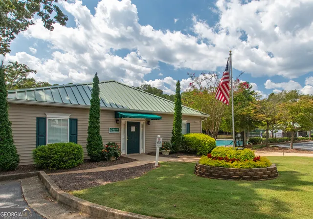 $389,900 | 196 Olmstead Court, Fayetteville, GA 30215