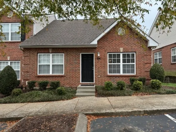 $2,000 | 1101 Downs Boulevard, Unit 103, Franklin, TN 37064
