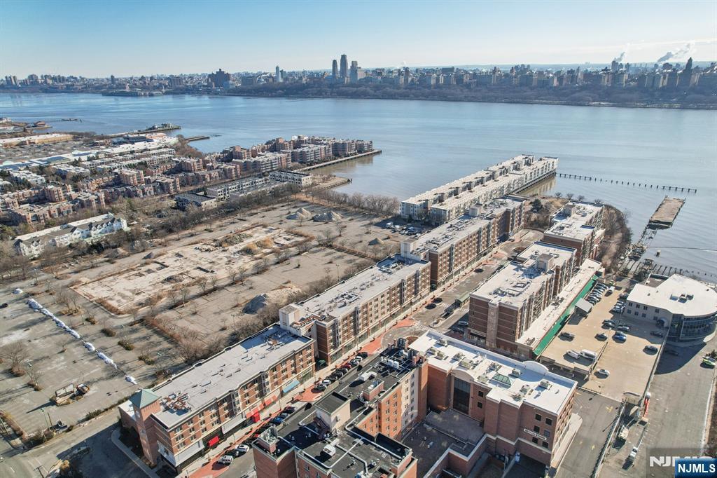 110 City Place Edgewater, NJ 07020 - Photo 37 of 44