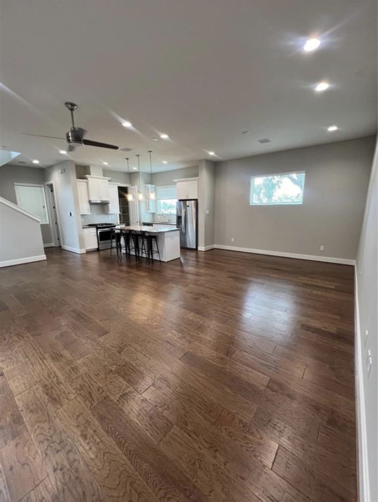 1224 Upton Street Houston, TX 77020 - Photo 8 of 48 Spacious 2nd floor living space