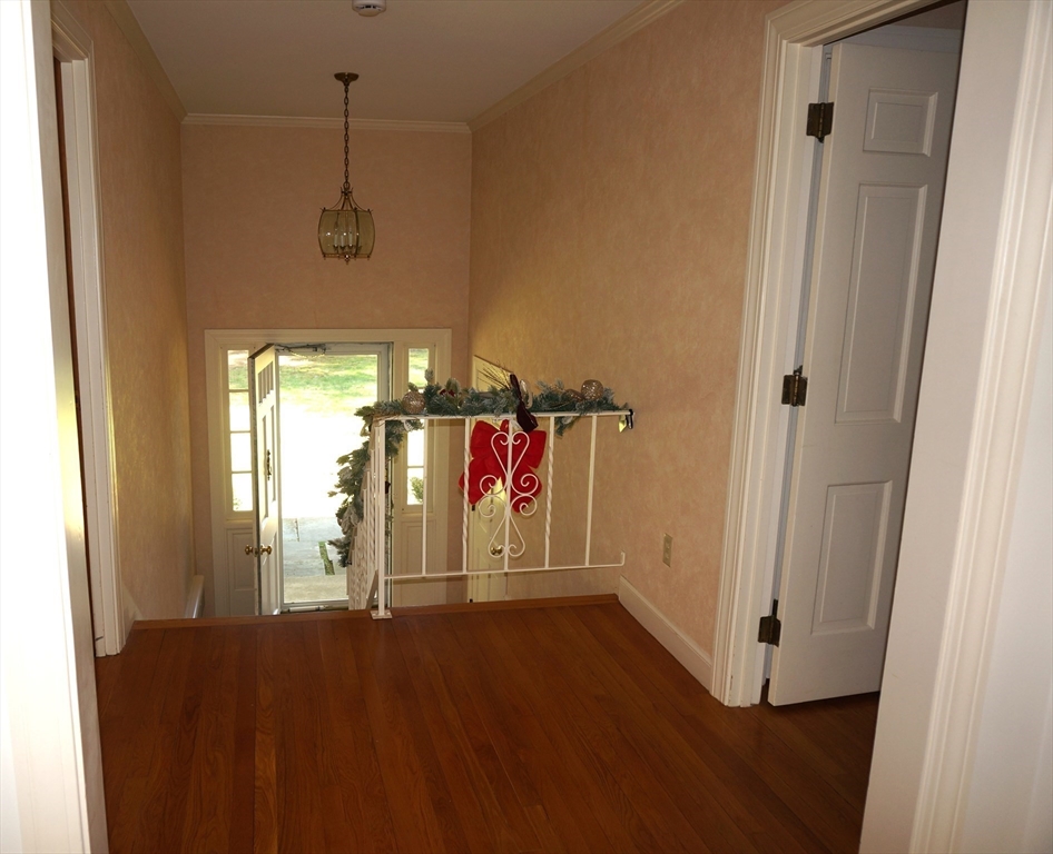 119 Pine Street, Unit SF Weston, MA 02493 - Photo 17 of 23