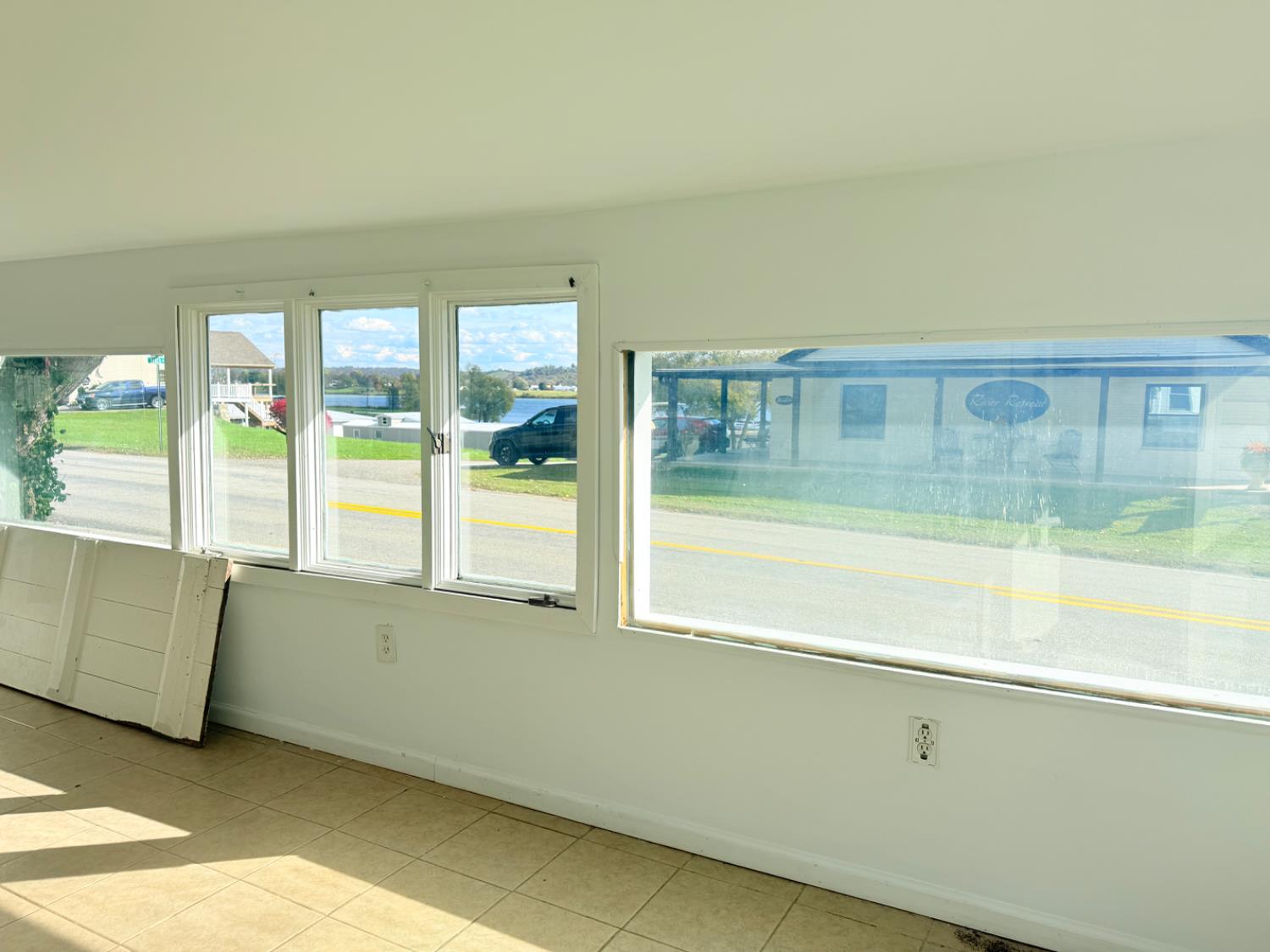 15465 Highway 156 Florence, IN 47020 - Photo 15 of 19 Sunroom
