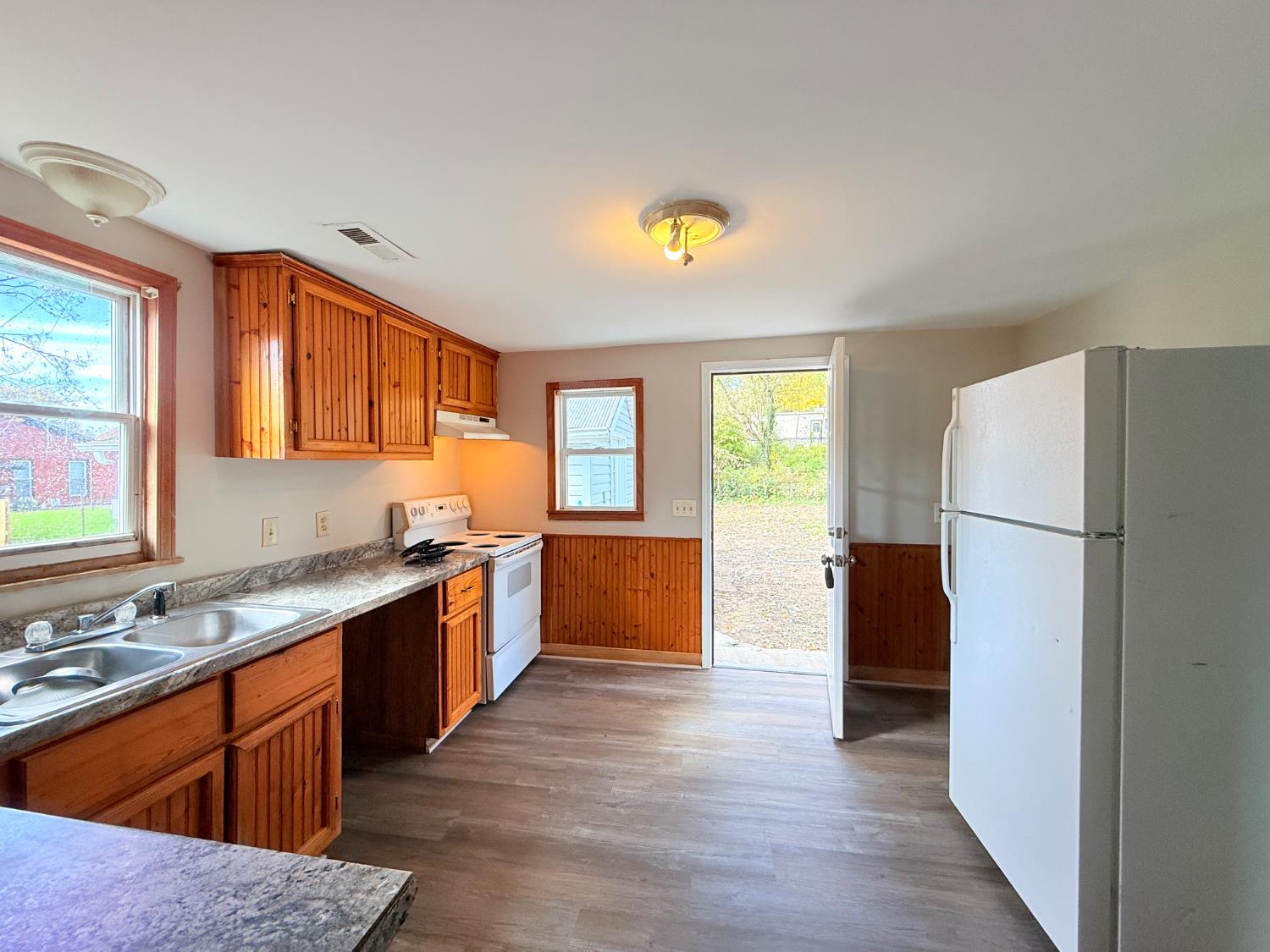 15465 Highway 156 Florence, IN 47020 - Photo 6 of 19