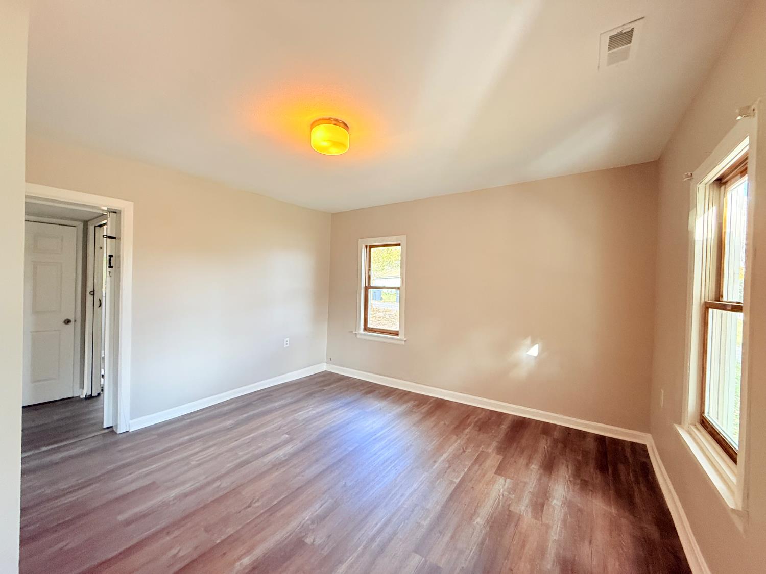 15465 Highway 156 Florence, IN 47020 - Photo 9 of 19