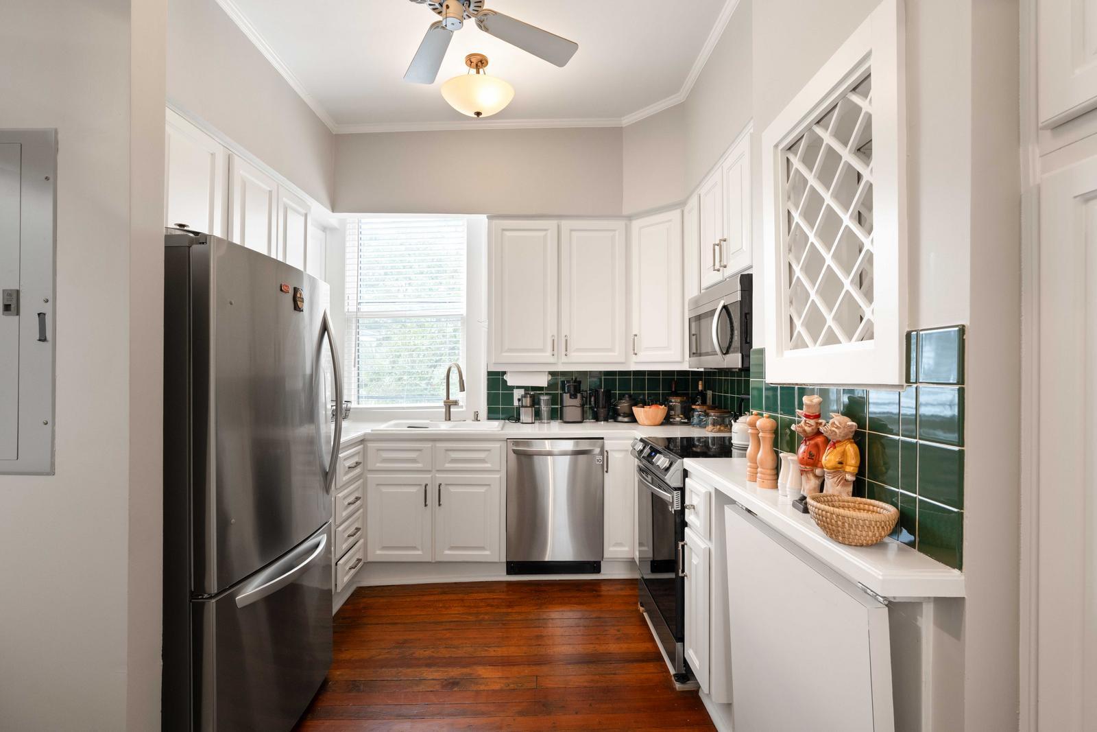 41 Legare Street, Unit B Charleston, SC 29401 - Photo 15 of 36 v