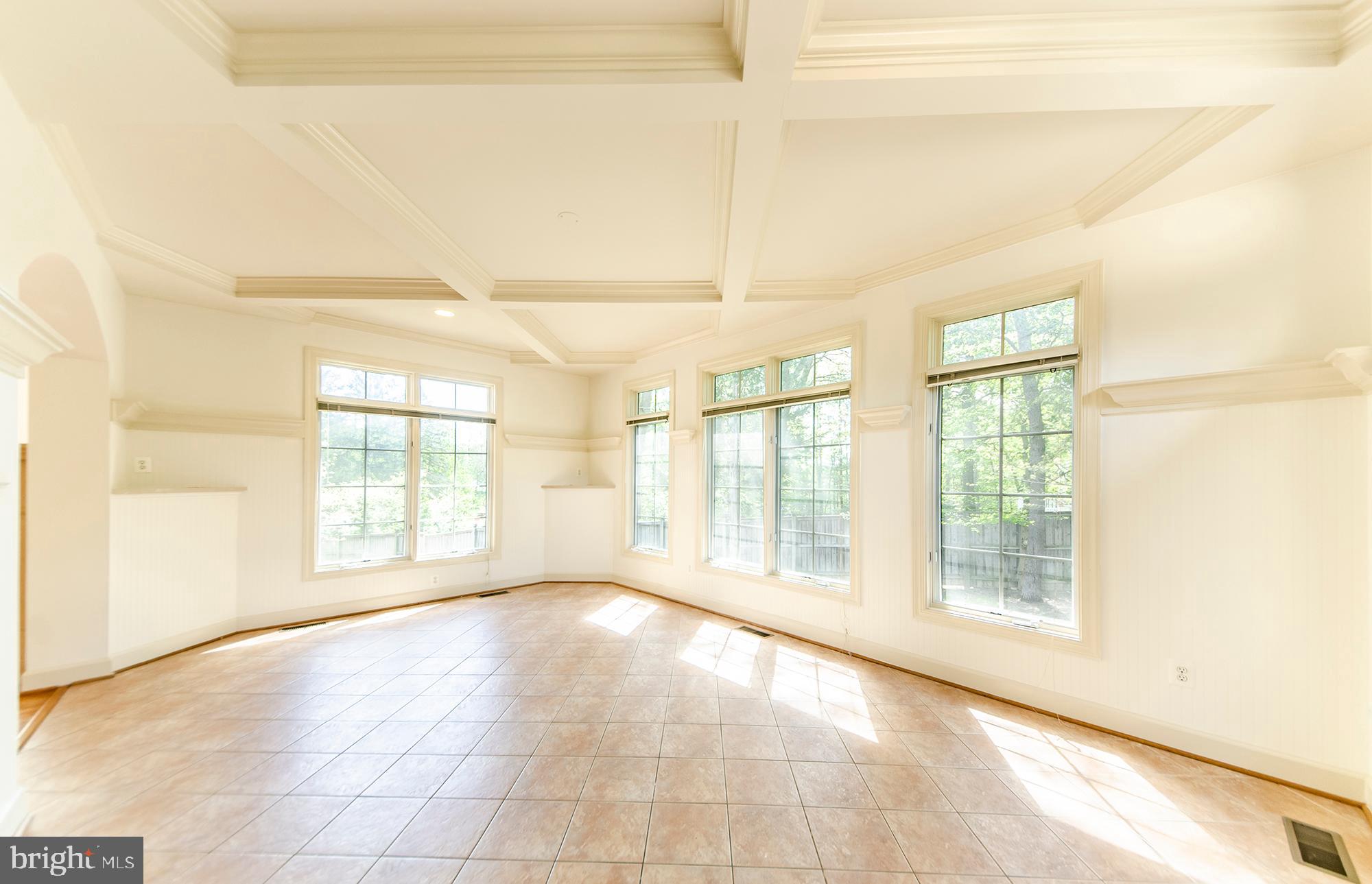 9005 Edgepark Road Vienna, VA 22182 - Photo 20 of 37 Sun Room
