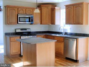 184 Riptide Avenue Manahawkin, NJ 08050 - Photo 6 of 12 Gallery Image 6
