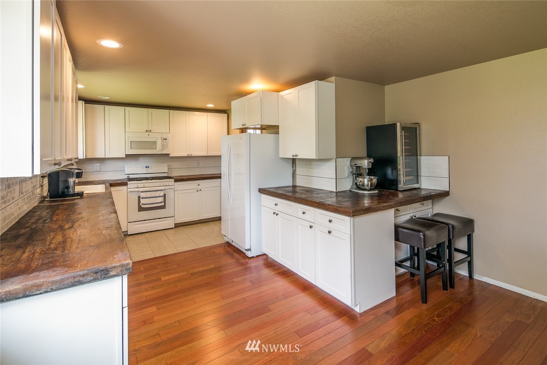 1073 Ridgeway Drive Lynden, WA 98264 - Photo 11 of 28 Gallery Image 11