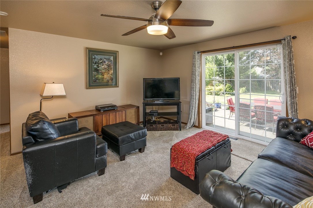 1073 Ridgeway Drive Lynden, WA 98264 - Photo 5 of 28 Gallery Image 5