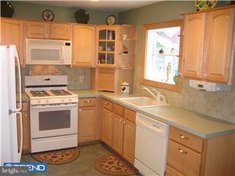 11 Claude Road Hamilton, NJ 08620 - Photo 2 of 12
