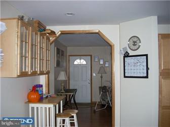 11 Claude Road Hamilton, NJ 08620 - Photo 3 of 12