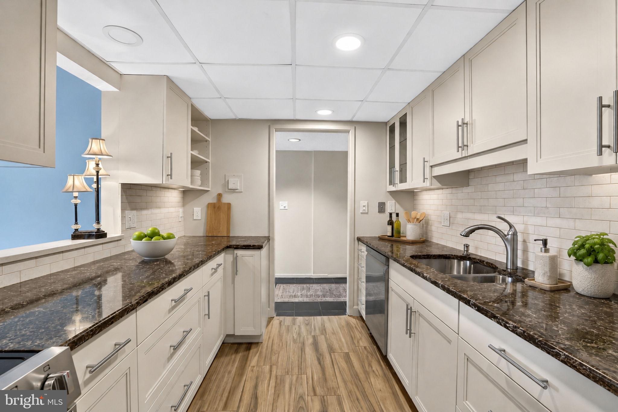 1 Markham Road, Unit 1D Princeton, NJ 08540 - Photo 7 of 55 Totally remodeled kitchen