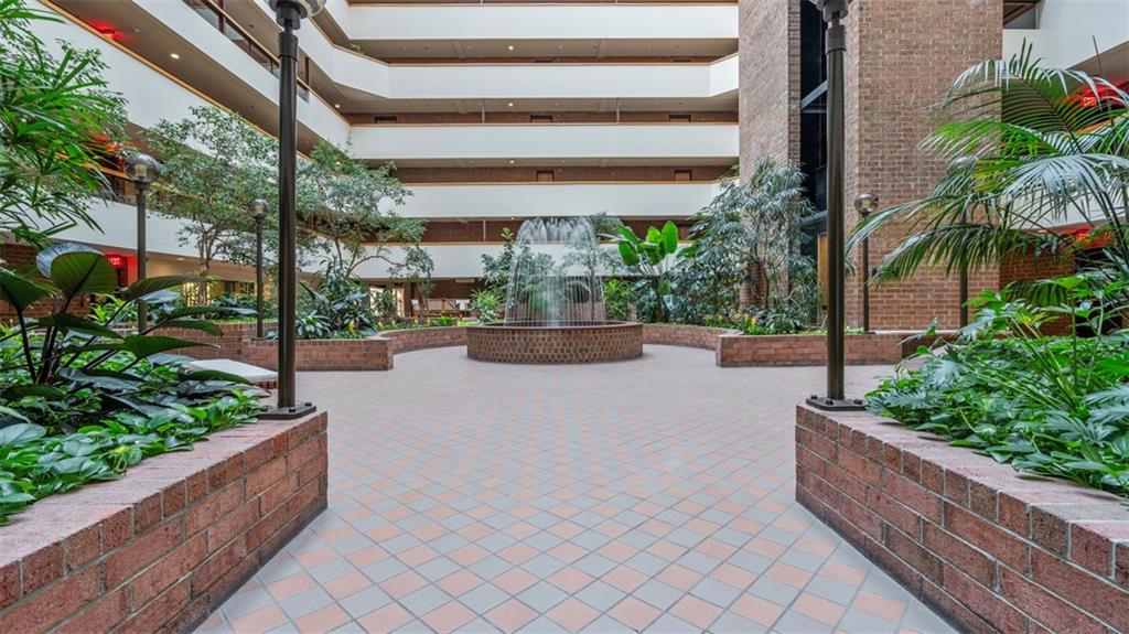 307 South Dithridge Street, Unit 810 Pittsburgh, PA 15213 - Photo 2 of 26