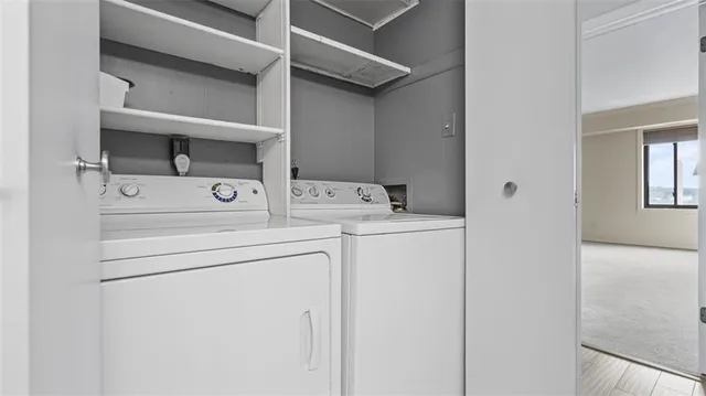 $449,900 | 307 South Dithridge Street, Unit 810, Pittsburgh, PA 15213