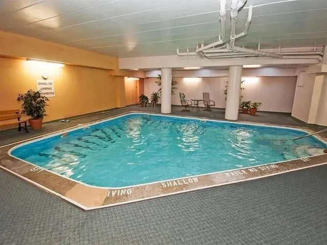 $449,900 | 307 South Dithridge Street, Unit 810, Pittsburgh, PA 15213