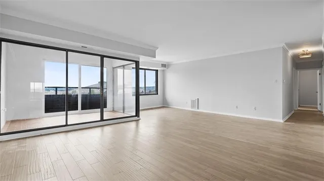 $449,900 | 307 South Dithridge Street, Unit 810, Pittsburgh, PA 15213