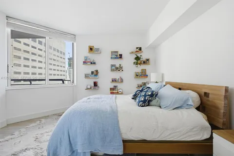 $635,000 | 325 South Biscayne Boulevard, Unit 4022, Miami, FL 33131