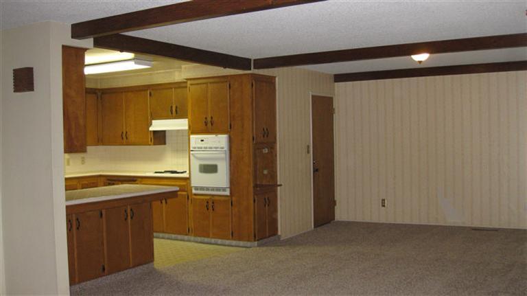 981 West Flora Avenue Reedley, CA 93654 - Photo 7 of 11 Gallery Image 7