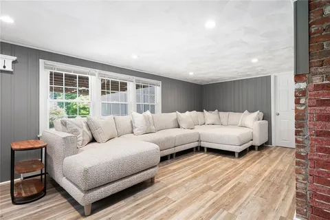 $925,000 | 20 Bullock Avenue, Barrington, RI 02806