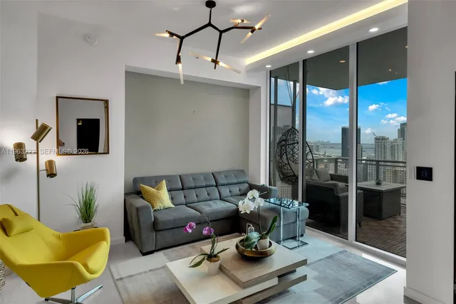 $5,000 | 350 South Miami Avenue, Unit 4103, Miami, FL 33130
