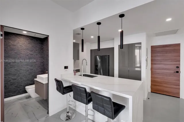 $5,000 | 350 South Miami Avenue, Unit 4103, Miami, FL 33130