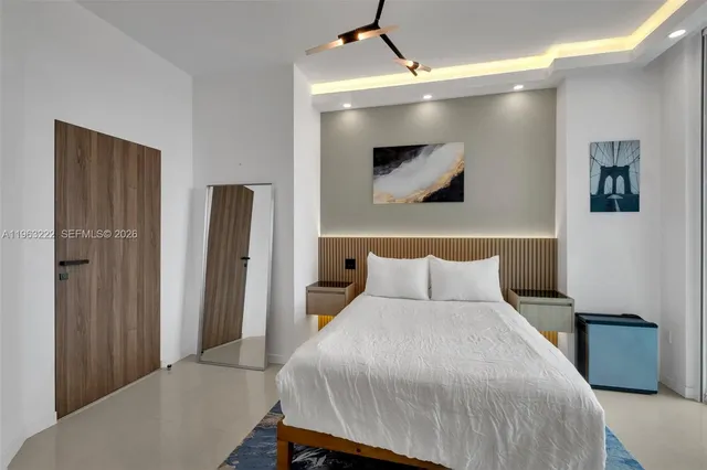 $5,000 | 350 South Miami Avenue, Unit 4103, Miami, FL 33130