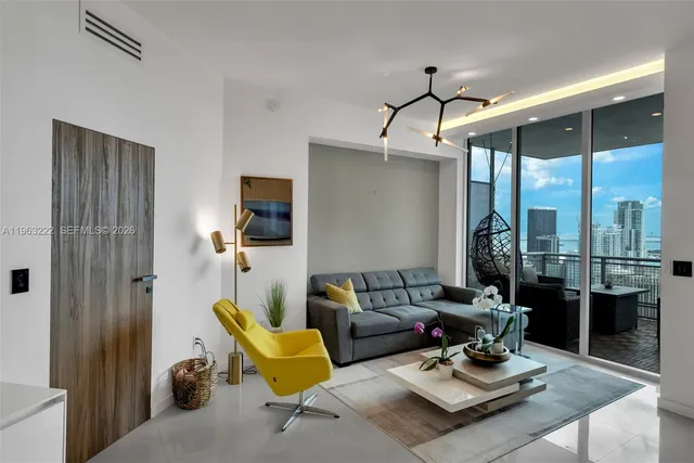 $5,000 | 350 South Miami Avenue, Unit 4103, Miami, FL 33130