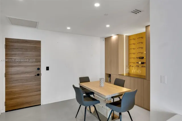 $5,000 | 350 South Miami Avenue, Unit 4103, Miami, FL 33130