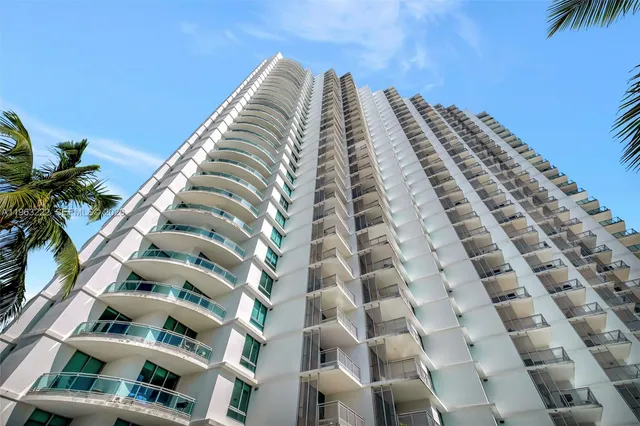 $5,000 | 350 South Miami Avenue, Unit 4103, Miami, FL 33130