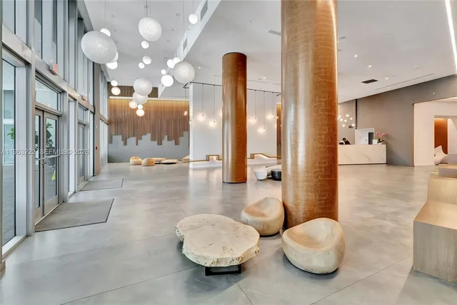 $5,000 | 350 South Miami Avenue, Unit 4103, Miami, FL 33130