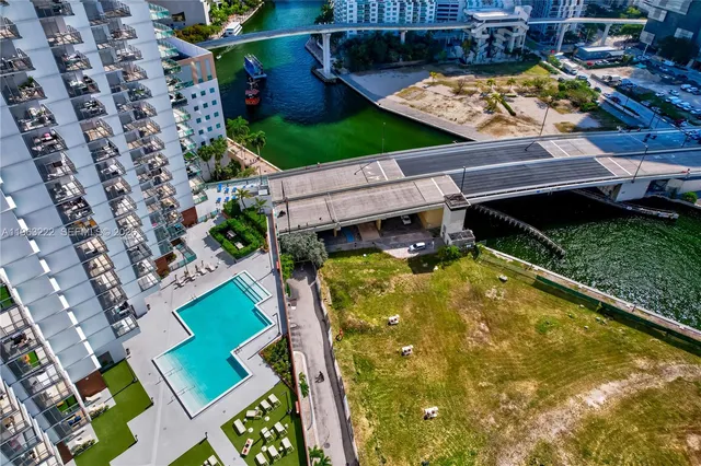 $5,000 | 350 South Miami Avenue, Unit 4103, Miami, FL 33130