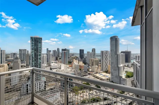 $5,000 | 350 South Miami Avenue, Unit 4103, Miami, FL 33130