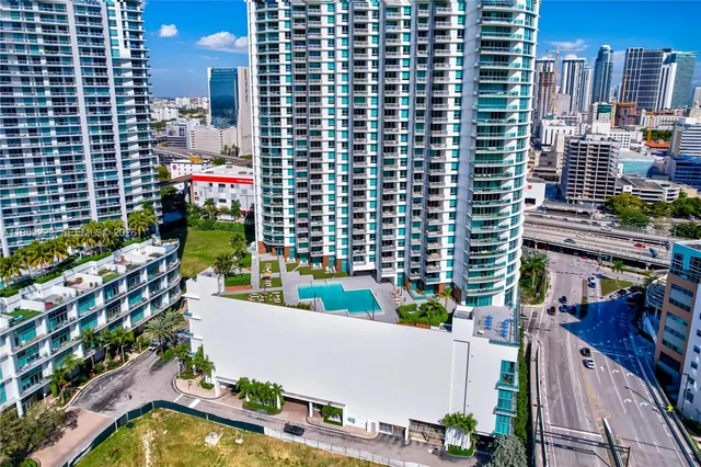 $5,000 | 350 South Miami Avenue, Unit 4103, Miami, FL 33130