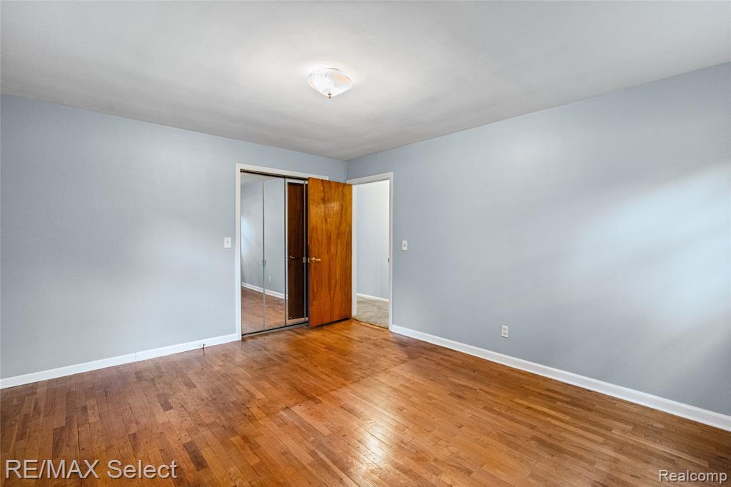 3323 East Carpenter Road Flint, MI 48506 - Photo 25 of 35