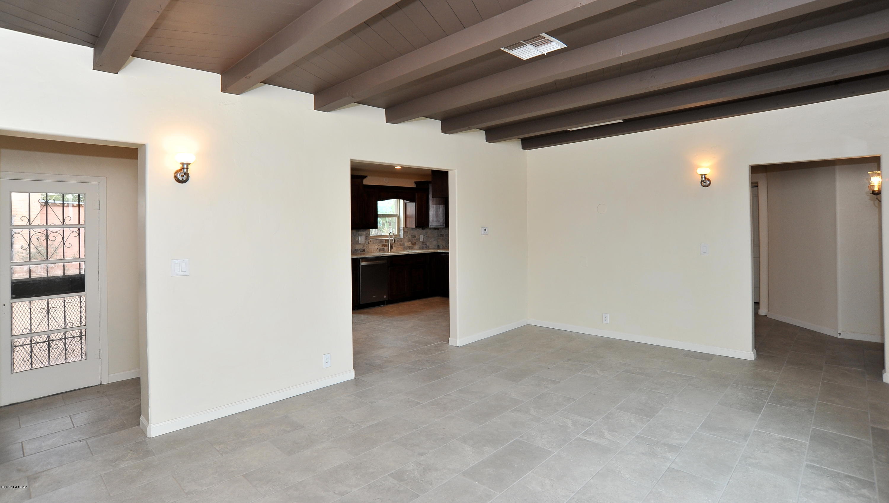 2158 East Grant Road Tucson, AZ 85719 - Photo 7 of 31